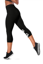 Load image into Gallery viewer, Women's paw prints capris