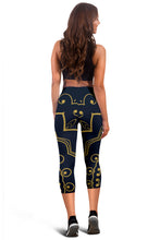Load image into Gallery viewer, Mandala Design Capris Leggings
